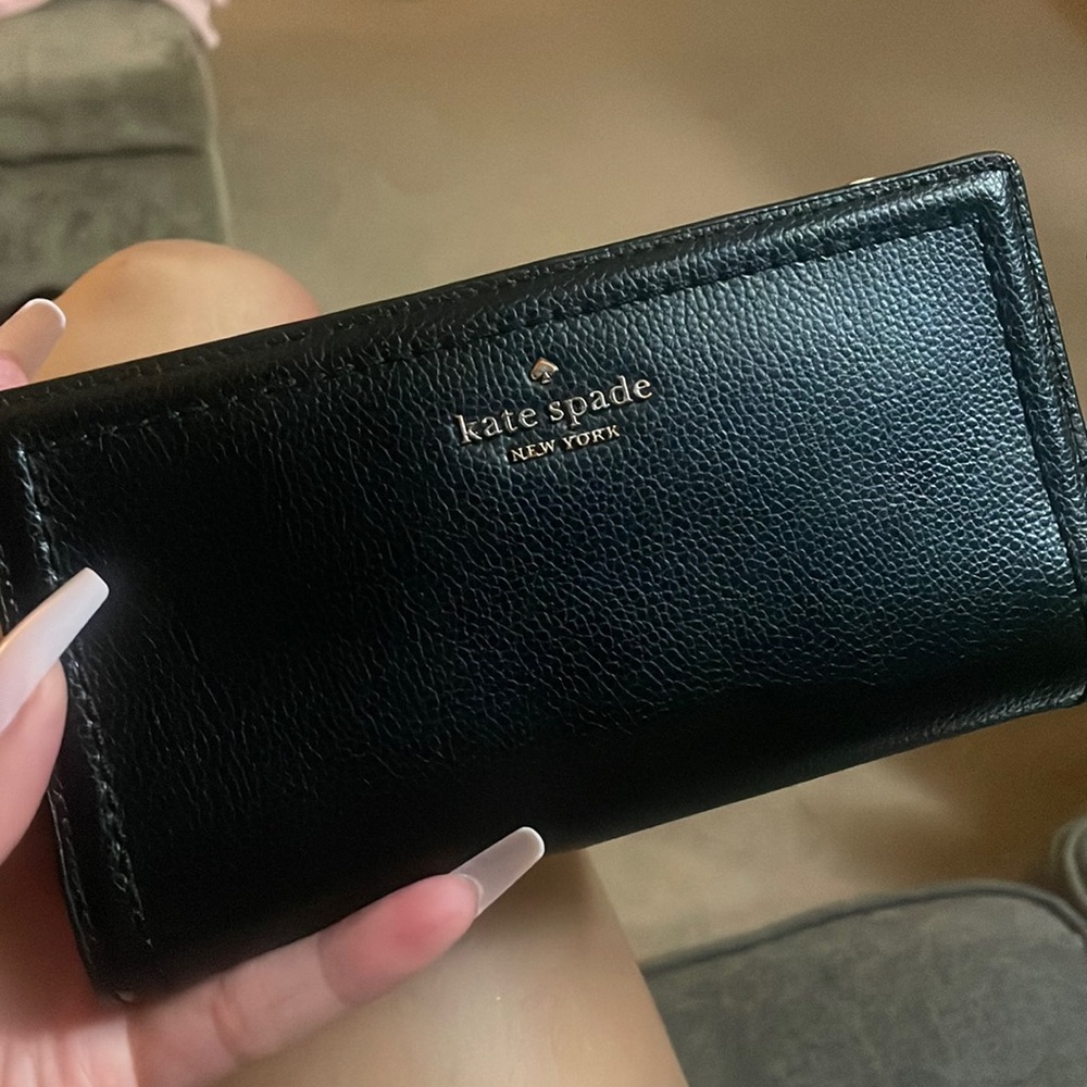 Like New Kate Spade Leather Black Braylon Pebbled Wallet. Perfect condition!